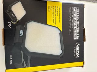 Foco LED 360 y cargador