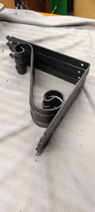 Lote 4 escuadras forja negra decorativa