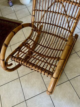 Sedia a dondolo vintage vimini/rattan