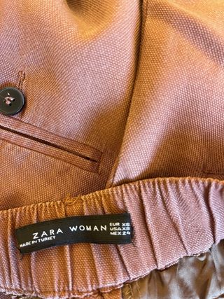 Pantalón teja Zara