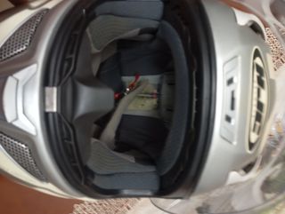 Casco de moto integral plateado