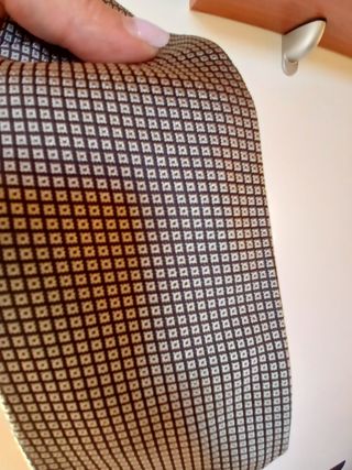 Cravatta uomo fantasia geometrica marrone e grigio