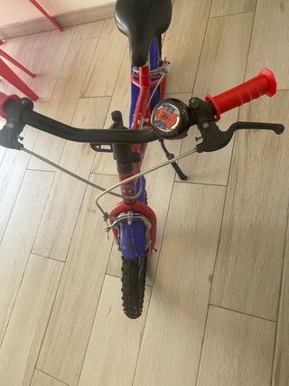 Bicicleta Spiderman niño 3 años con ruedines