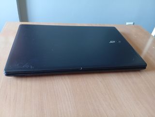Acer E5-551 Ordenador portátil 