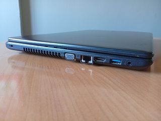 Acer E5-551 Ordenador portátil 