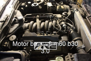Motor bmw v8 m60 b30 3.0.