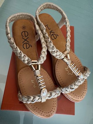 Sandalias EXE doradas y plateadas talla 40