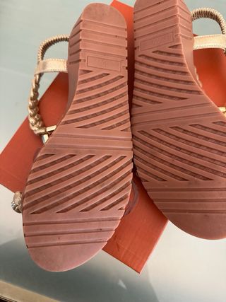 Sandalias EXE doradas y plateadas talla 40