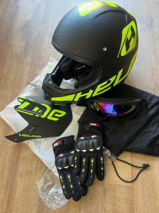 Casco Niño Talla S + Gafas y Guantes