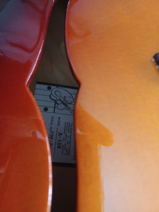 Guitarra Jazz Guild A-150