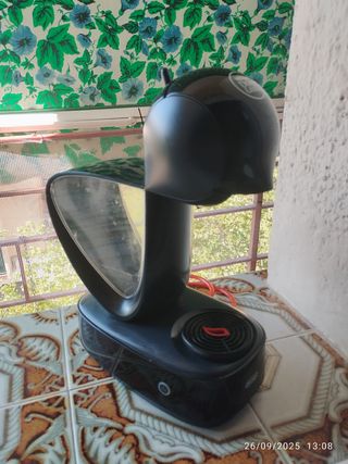 Cafetera Dolce Gusto Negra
