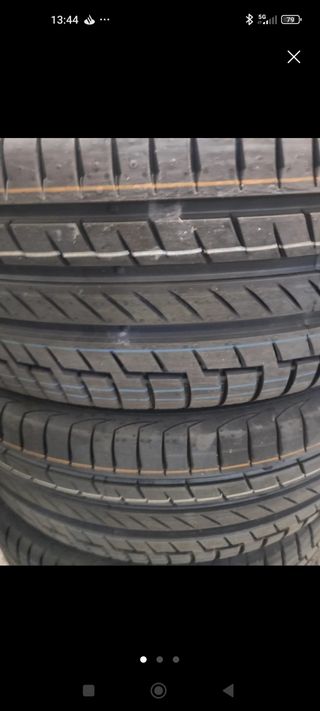 Neumáticos Continental 215/55 R18