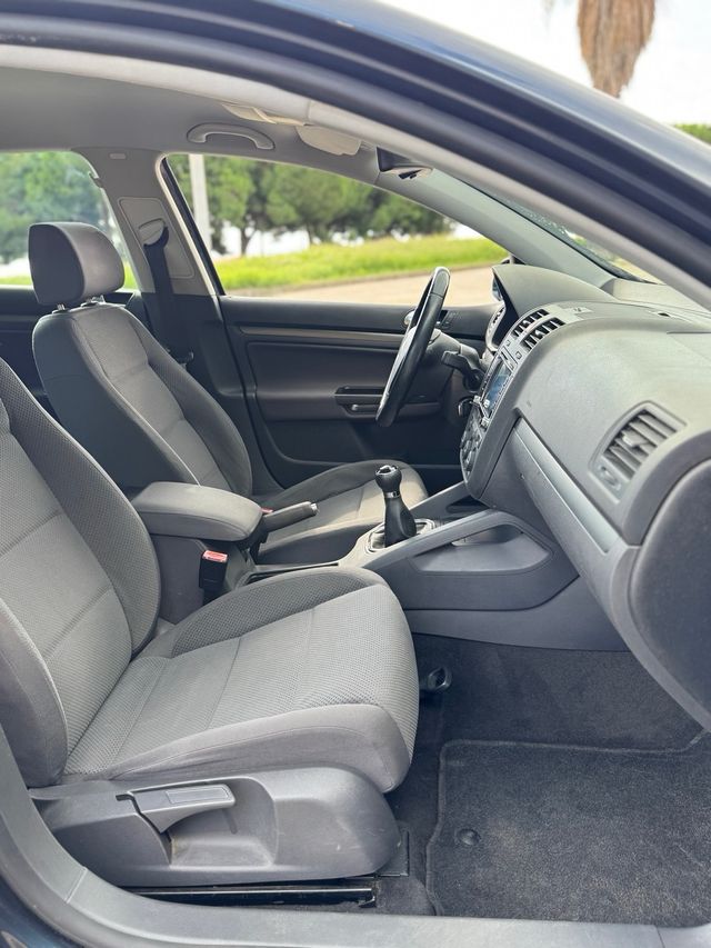 Volkswagen Golf V 1.9tdi