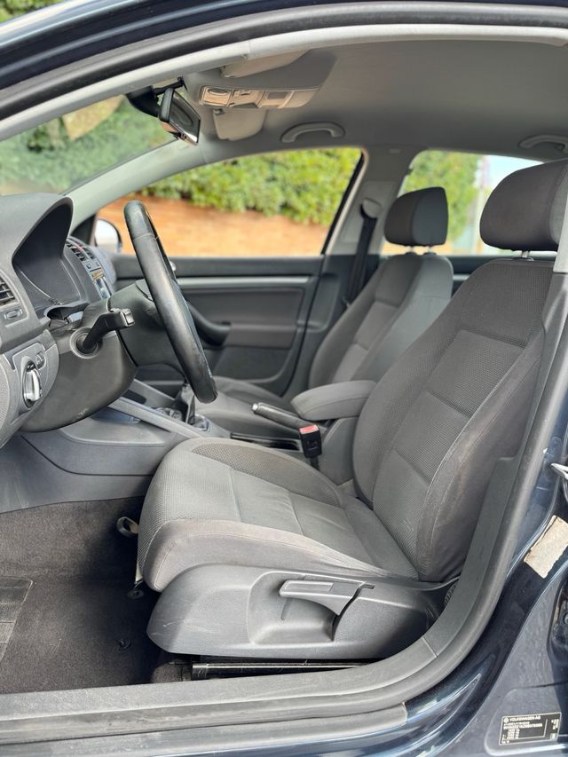 Volkswagen Golf V 1.9tdi