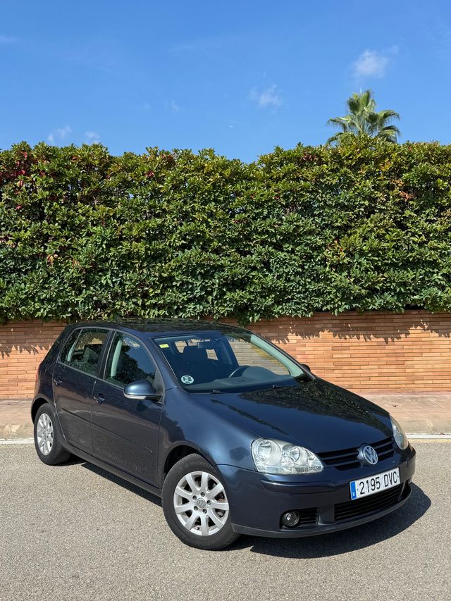 Volkswagen Golf V 1.9tdi