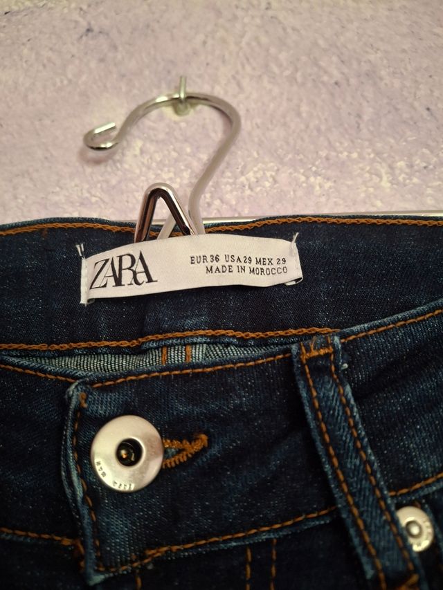 Pantalón vaquero azul Zara chico