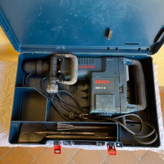 Martillo Percutor Bosch GSH 11 E con maletin.