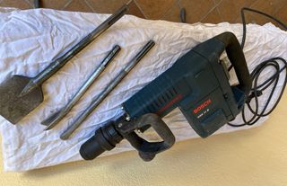 Martillo Percutor Bosch GSH 11 E con maletin.