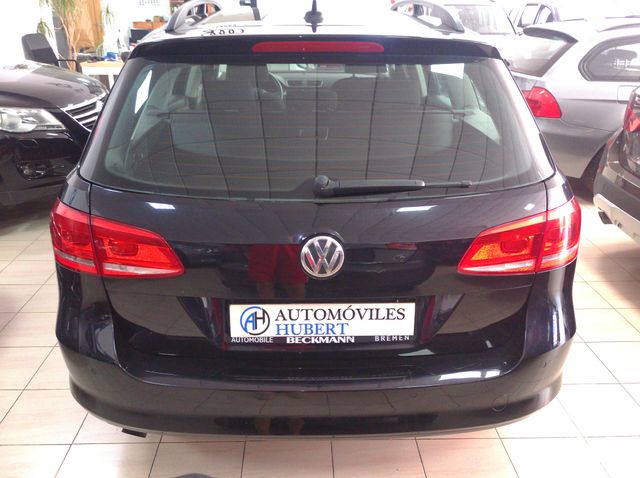 Volkswagen Passat 2011