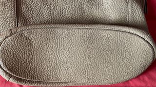 Bolso Carolina Herrera Beige Cadena y Borla