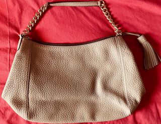 Bolso Carolina Herrera Beige Cadena y Borla