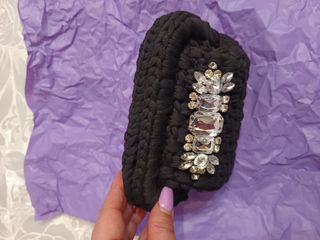 Pochette fatta a mano con strass