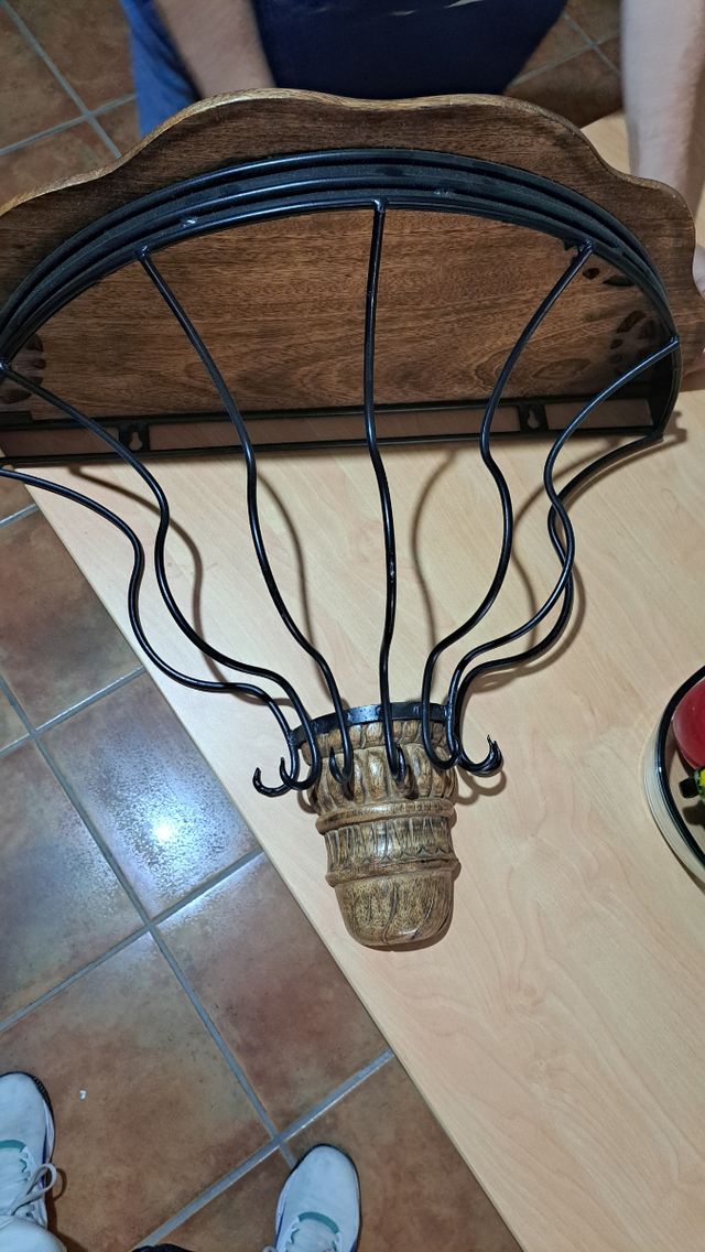 Perchero de pared decorativo madera y metal