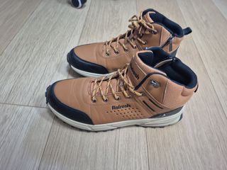 Botas Refresh Marrones y Negras