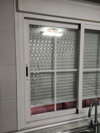 Ventana de aluminio