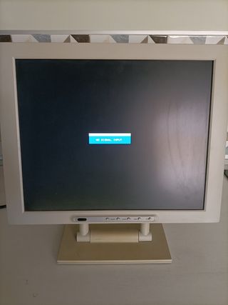 Monitor 17" TFT-LCD modelo BTC 171M4 EU