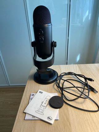 Micrófono Logitech for Creators. Blue. Yeti Negro