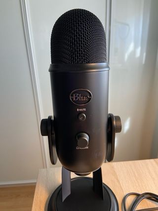 Micrófono Logitech for Creators. Blue. Yeti Negro