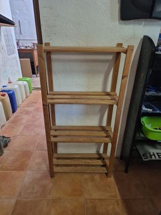 2 Estanterías de Madera