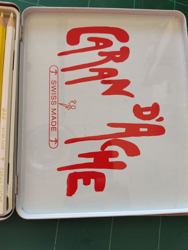 Scatola in metallo Caran D'Ache 18 matite