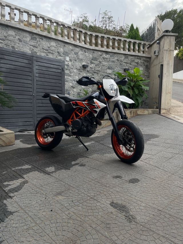 KTM 690 SMC R