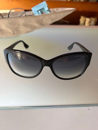 Gafas de sol Emporio Armani negras y grises