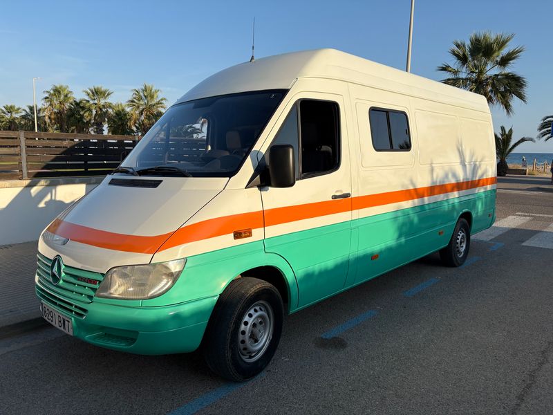 Mercedes Sprinter Camper con Baño y Calefacción - foto 1