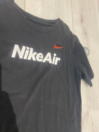 Lote 3 Camisetas Calvin Klein, Nike, Moschino