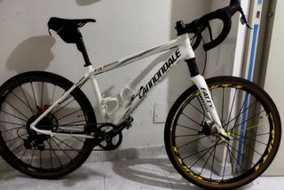Bicicleta Gravel Cannondale Blanca