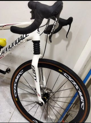 Bicicleta Gravel Cannondale Blanca
