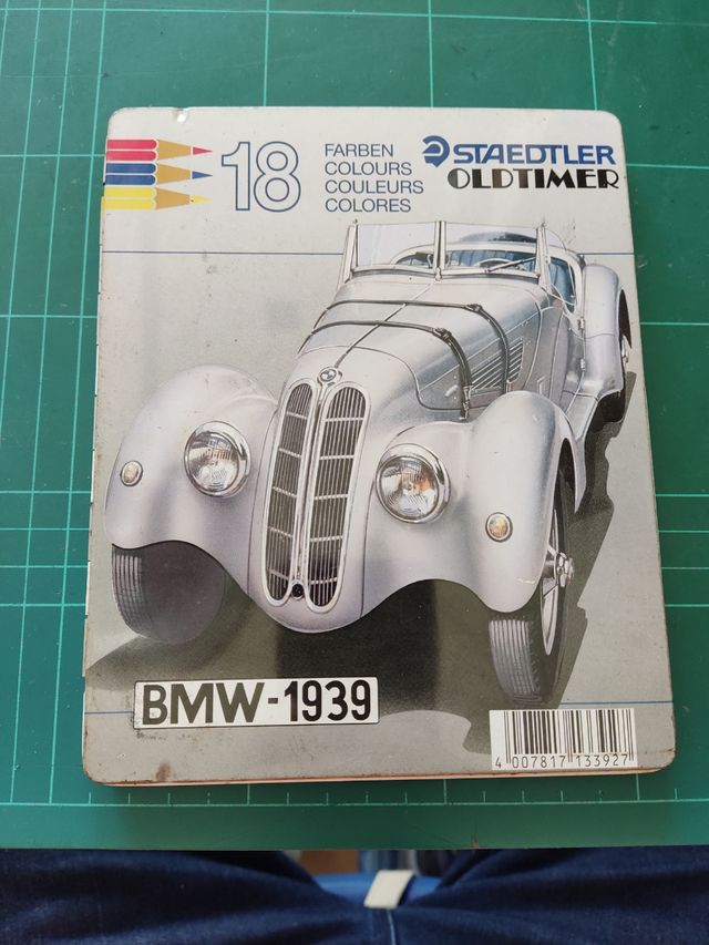 Confezione da 18 matite colorate Staedtler Oldtimer BMW