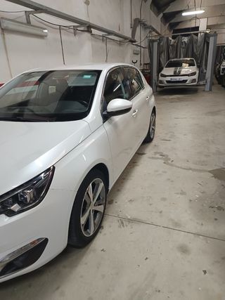 Peugeot 308 2016