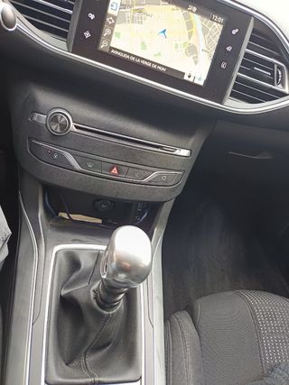 Peugeot 308 2016