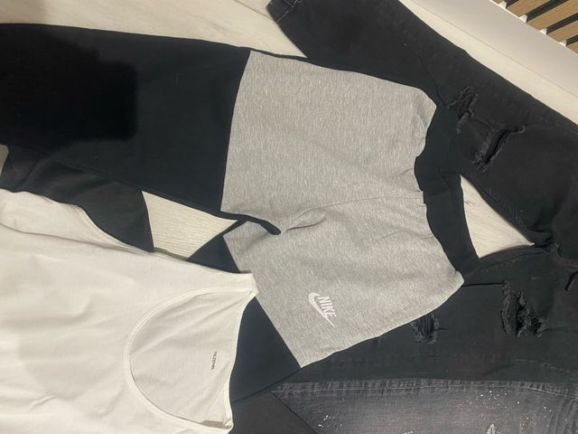 Ropa: Pantalones, Jeans y Camiseta