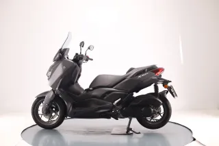 YAMAHA X-Max 125 2025