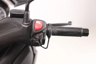 YAMAHA X-MAX 300 2022