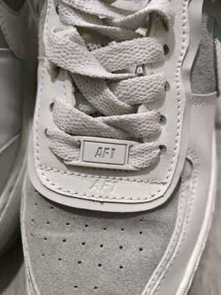 Nike Air Force 1 Gris y Blanco