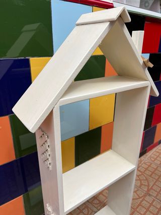 Estantería casita madera