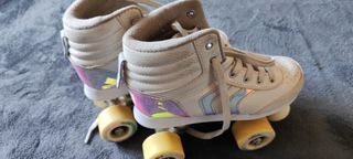 Patines de 4 ruedas blancos
