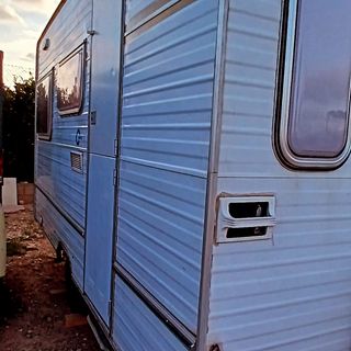 Caravana menos de 750kg con documentación